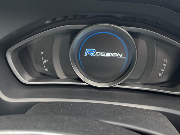 Volvo V40 Hatchback, Diesel, 2015, Blue