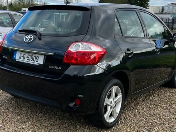 Toyota Auris Hatchback, Petrol, 2011, Black