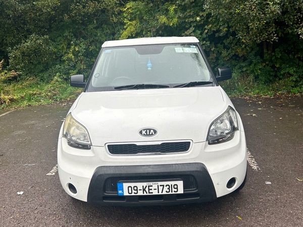 Kia Soul Hatchback, Petrol, 2009, White