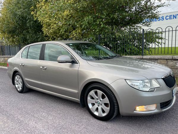 Skoda Superb Saloon, Diesel, 2011, Beige