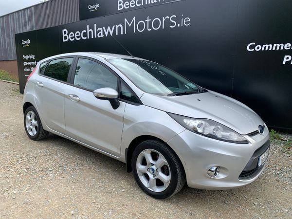 Ford Fiesta Hatchback, Petrol, 2012, Silver