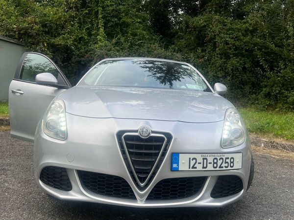 Alfa Romeo Giulietta Hatchback, Petrol, 2012, Grey