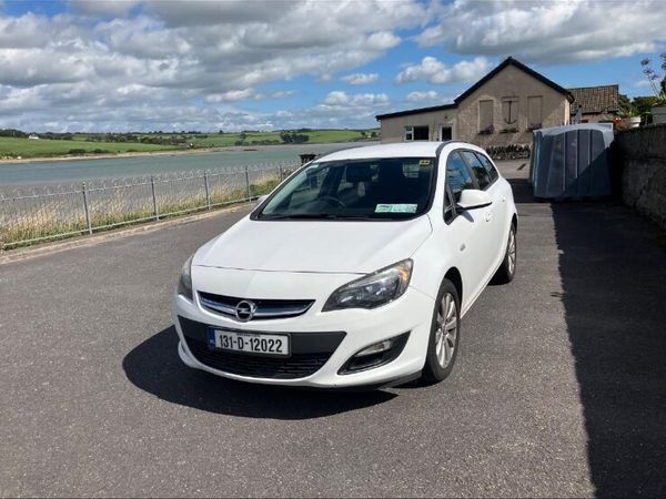 Opel Astra Estate, Diesel, 2013, White