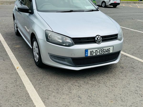 Volkswagen Polo Hatchback, Petrol, 2010, Silver