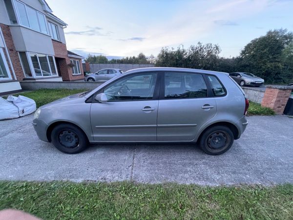 Volkswagen Polo Hatchback, Petrol, 2008, Silver