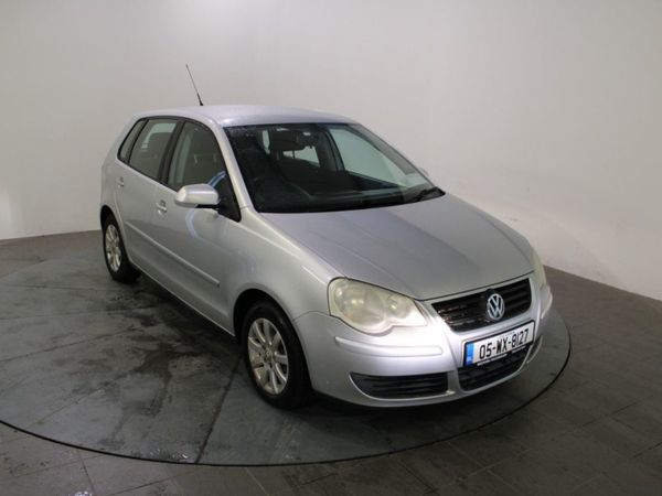 Volkswagen Polo Hatchback, Petrol, 2005, Silver