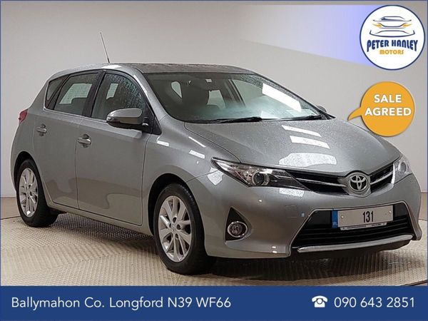 Toyota Auris Hatchback, Petrol, 2013, Grey