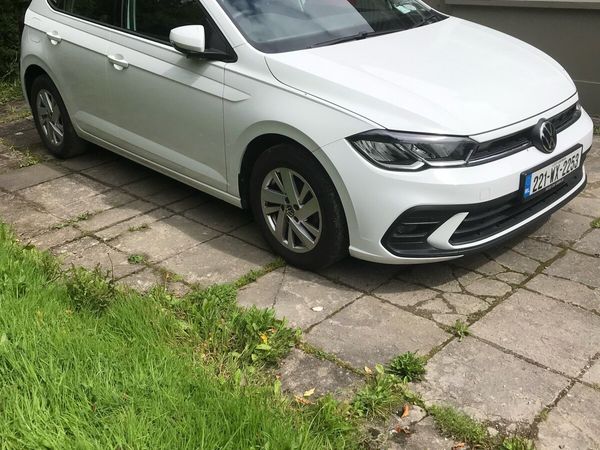 Volkswagen Polo Hatchback, Petrol, 2022, White