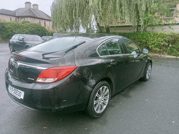 Vauxhall Insignia Hatchback, Diesel, 2011, Black