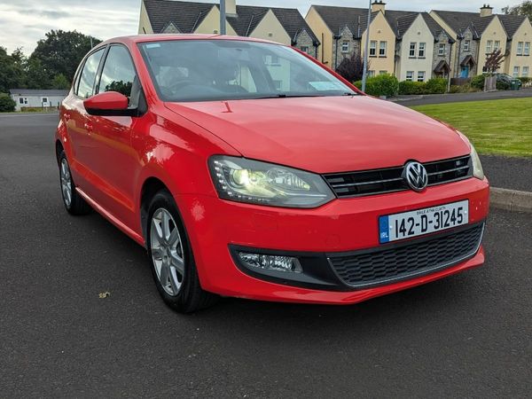 Volkswagen Polo Hatchback, Petrol, 2014, Red