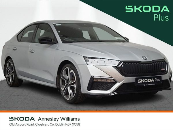 Skoda Octavia Saloon, Diesel, 2022, Silver