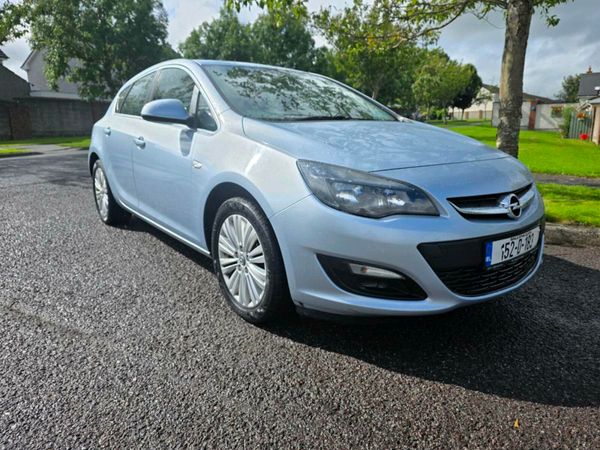 Opel Astra Hatchback, Diesel, 2015, Silver