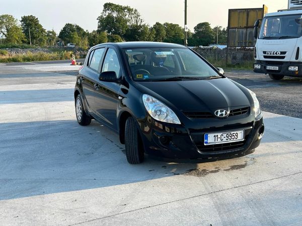 Hyundai i20 Hatchback, Petrol, 2011, Black