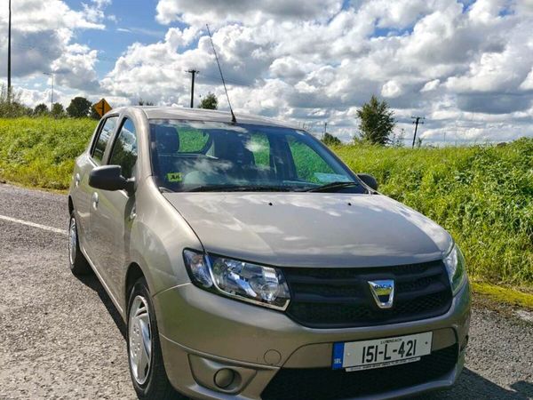 Dacia Sandero Hatchback, Petrol, 2015, Gold