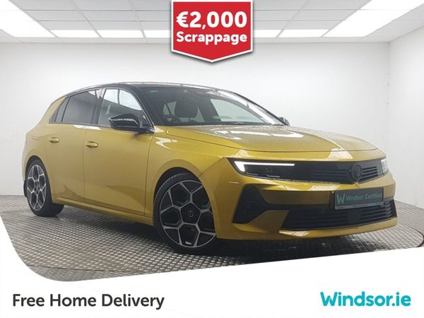 Opel Astra Hatchback, Petrol, 2024, Gold