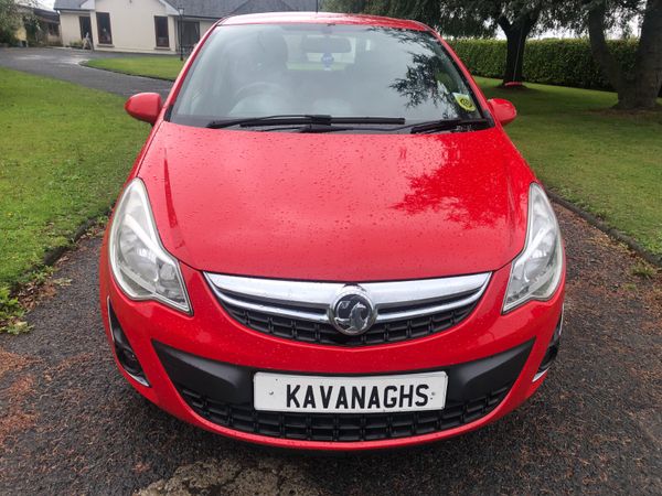 Opel Corsa Hatchback, Petrol, 2013, Red