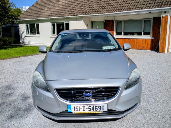 Volvo V40 Hatchback, Petrol, 2015, Silver