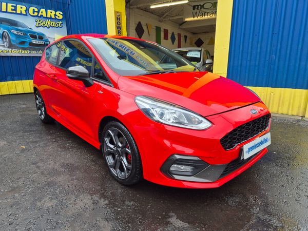 Ford Fiesta Hatchback, Petrol, 2018, Red