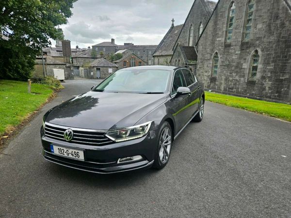 Volkswagen Passat Saloon, Diesel, 2019, Grey