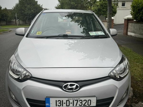 Hyundai i20 Hatchback, Diesel, 2013, Silver