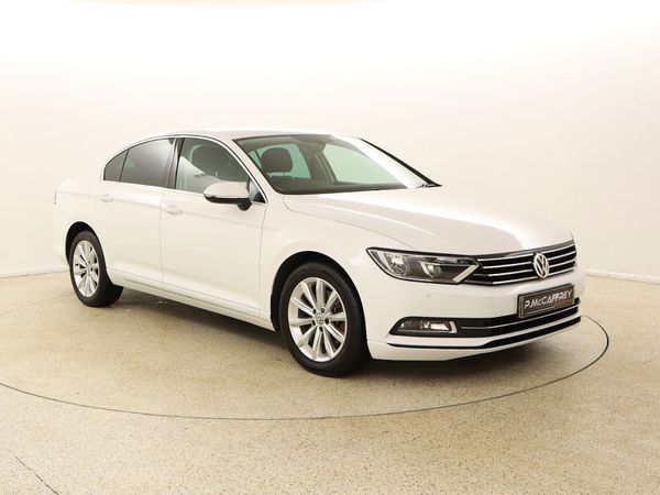 Volkswagen Passat Saloon, Diesel, 2017, White