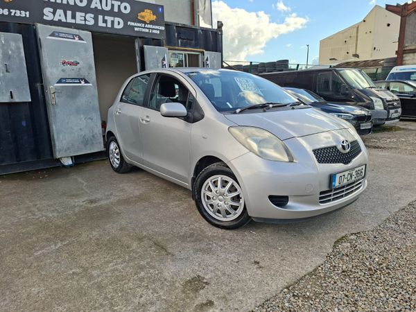 Toyota Yaris Hatchback, Petrol, 2007, Silver