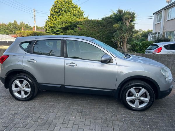 Nissan Qashqai Hatchback, Diesel, 2009, Silver