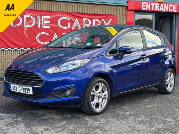 Ford Fiesta Hatchback, Petrol, 2014, Blue