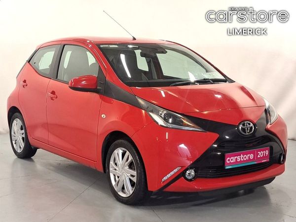 Toyota Aygo Hatchback, Petrol, 2019, Red