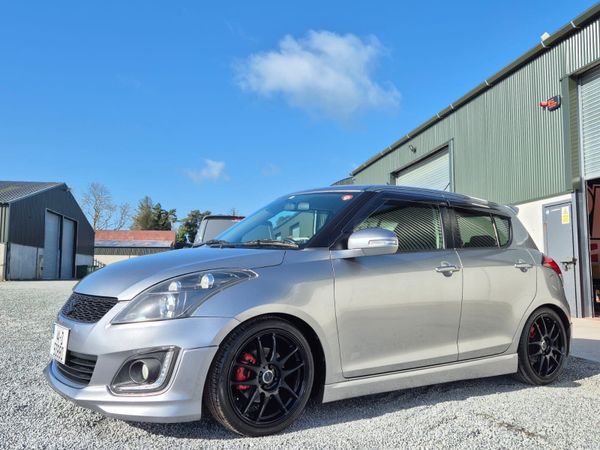 Suzuki Swift Hatchback, Petrol, 2014, Grey