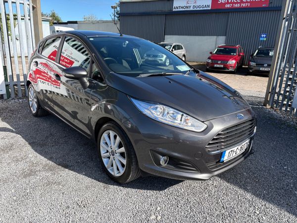 Ford Fiesta Hatchback, Petrol, 2017, Grey