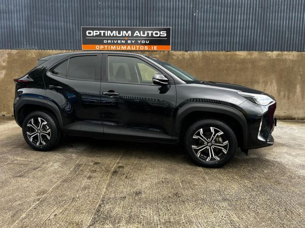 Toyota Yaris Cross Hatchback, Petrol Hybrid, 2022, Black