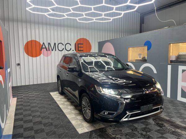Mitsubishi Outlander SUV, Petrol, 2018, Black