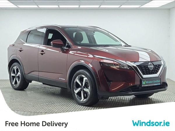 Nissan Qashqai MPV, Petrol Hybrid, 2023, Red