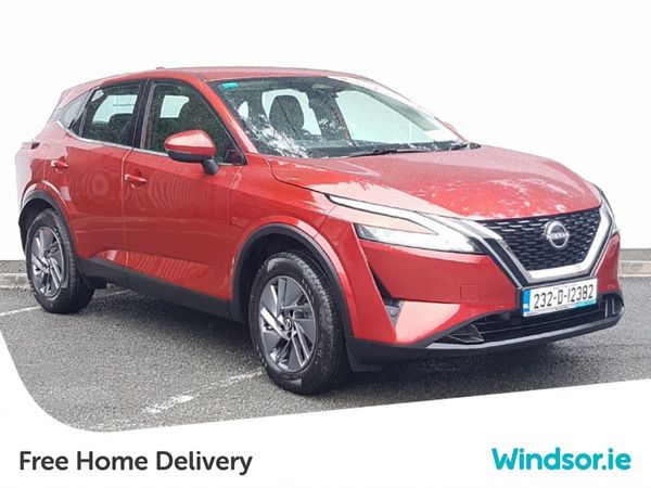 Nissan Qashqai MPV, Petrol, 2023, Red