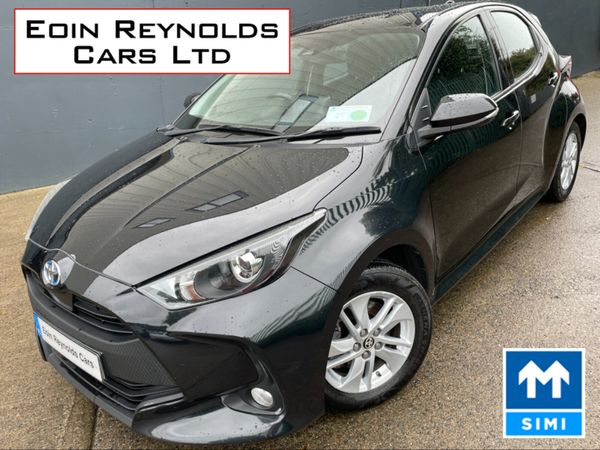 Toyota Yaris Hatchback, Petrol Hybrid, 2022, Black