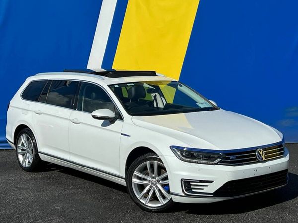 Volkswagen Passat Estate, Petrol Plug-in Hybrid, 2017, White