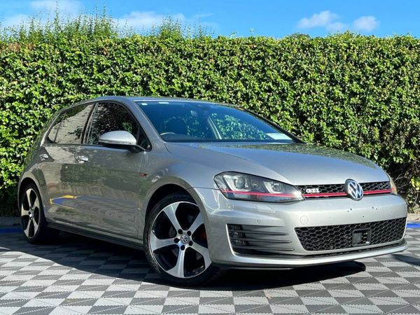 Volkswagen Golf Hatchback, Petrol, 2017, Silver