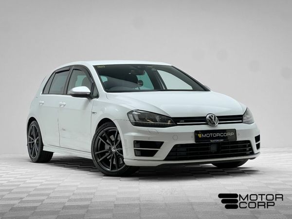 Volkswagen Golf Hatchback, Petrol, 2016, White