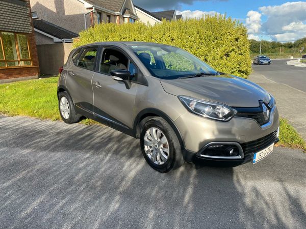 Renault Captur Hatchback, Diesel, 2015, Gold