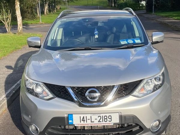 Nissan Qashqai Hatchback, Diesel, 2014, Silver