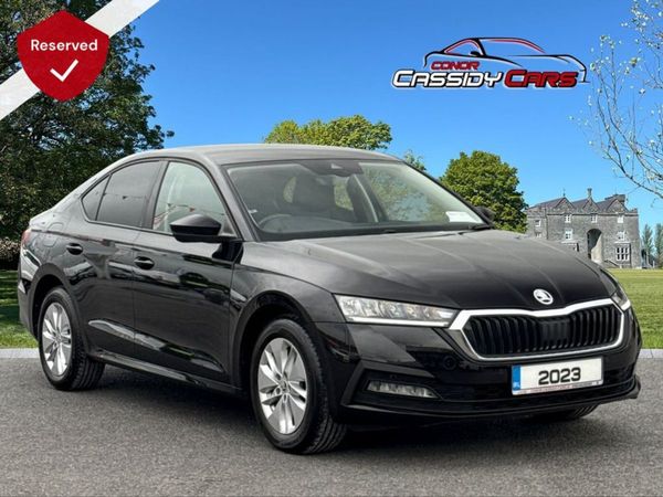 Skoda Octavia Hatchback, Diesel, 2023, Black