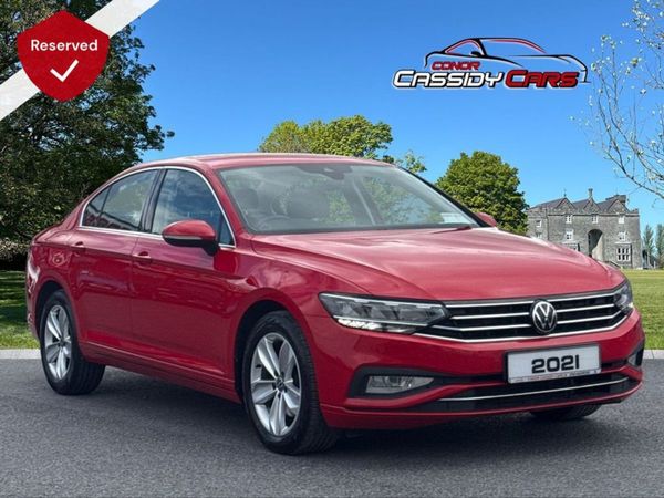 Volkswagen Passat Saloon, Diesel, 2021, Red