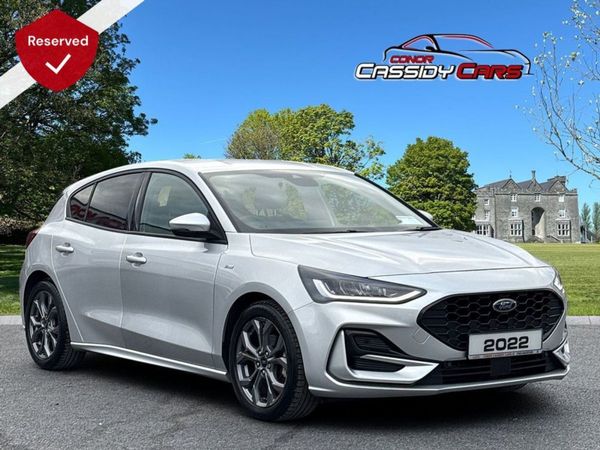 Ford Focus Hatchback, Petrol, 2022, Silver