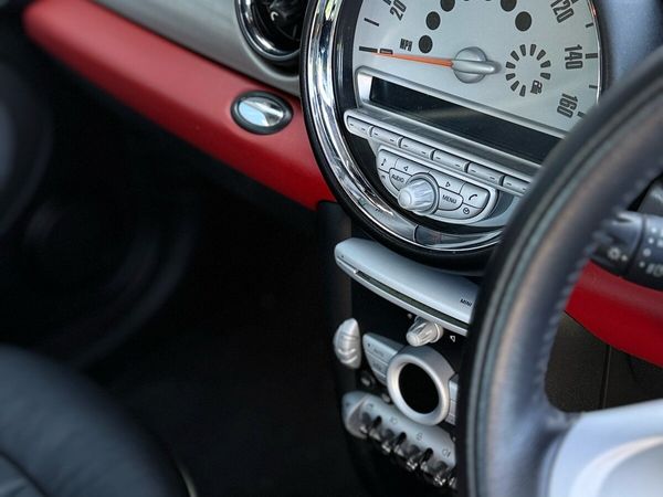 Mini Cooper Hatchback, Diesel, 2009, Red