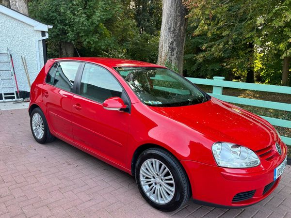 Volkswagen Golf Hatchback, Petrol, 2008, Red