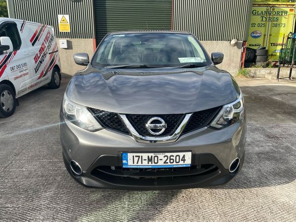 Nissan Qashqai SUV, Diesel, 2017, Grey