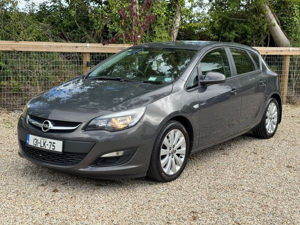 Opel Astra Hatchback, Diesel, 2013, Grey