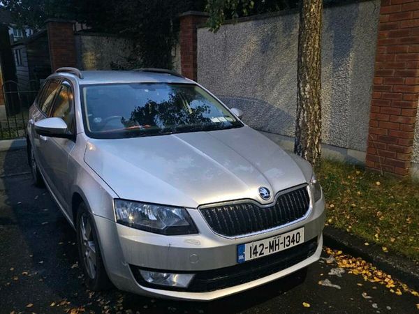 Skoda Octavia Estate, Diesel, 2014, Silver
