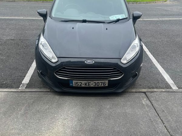 Ford Fiesta Hatchback, Petrol, 2015, Black